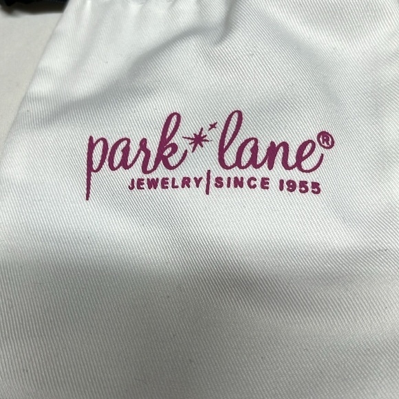 Park Lane Patriotic Bracelet - Picture 4 of 5